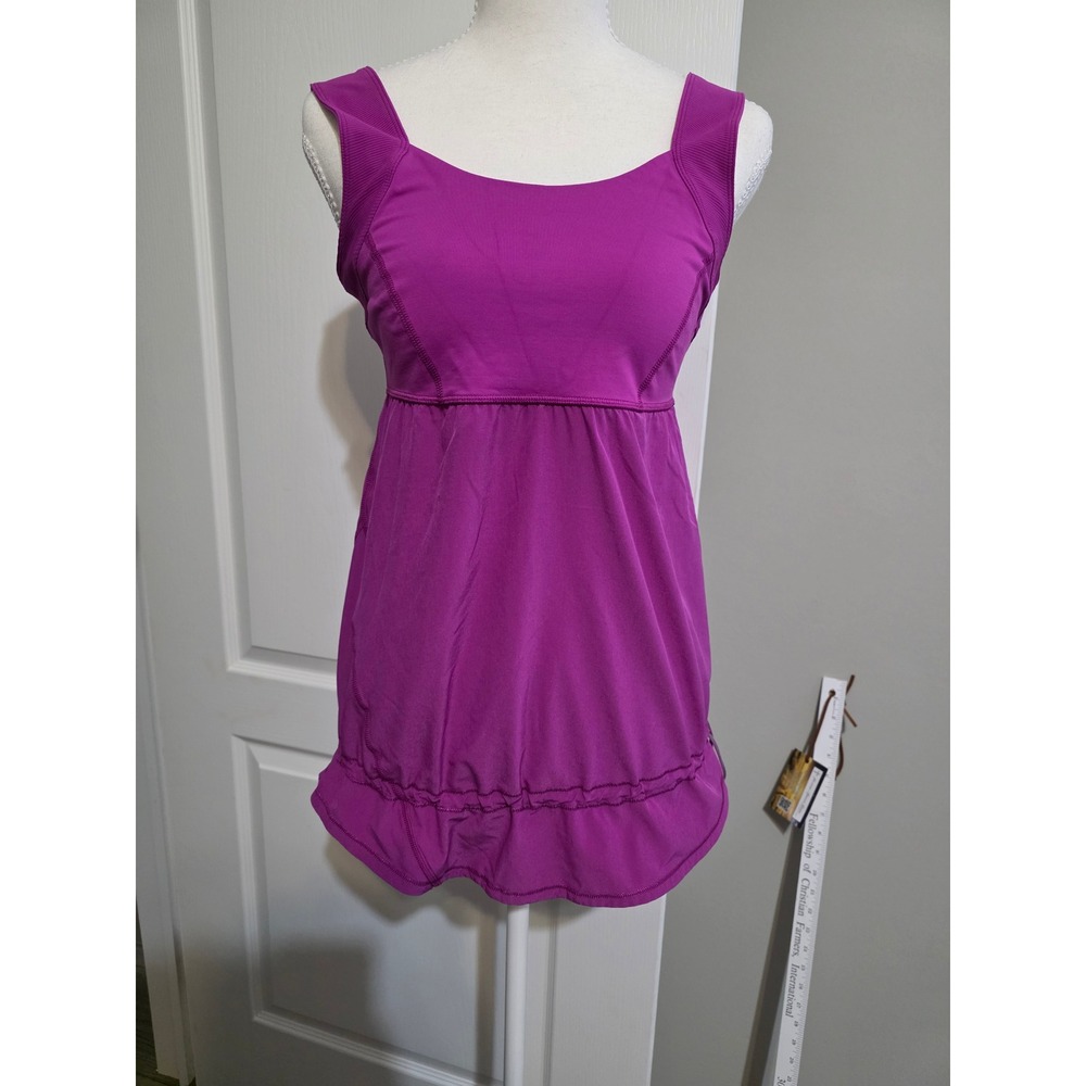 Lululemon Athletica Purple Scoop Neck Tank Top with‎ Built-in Bra Size 8 Sporty